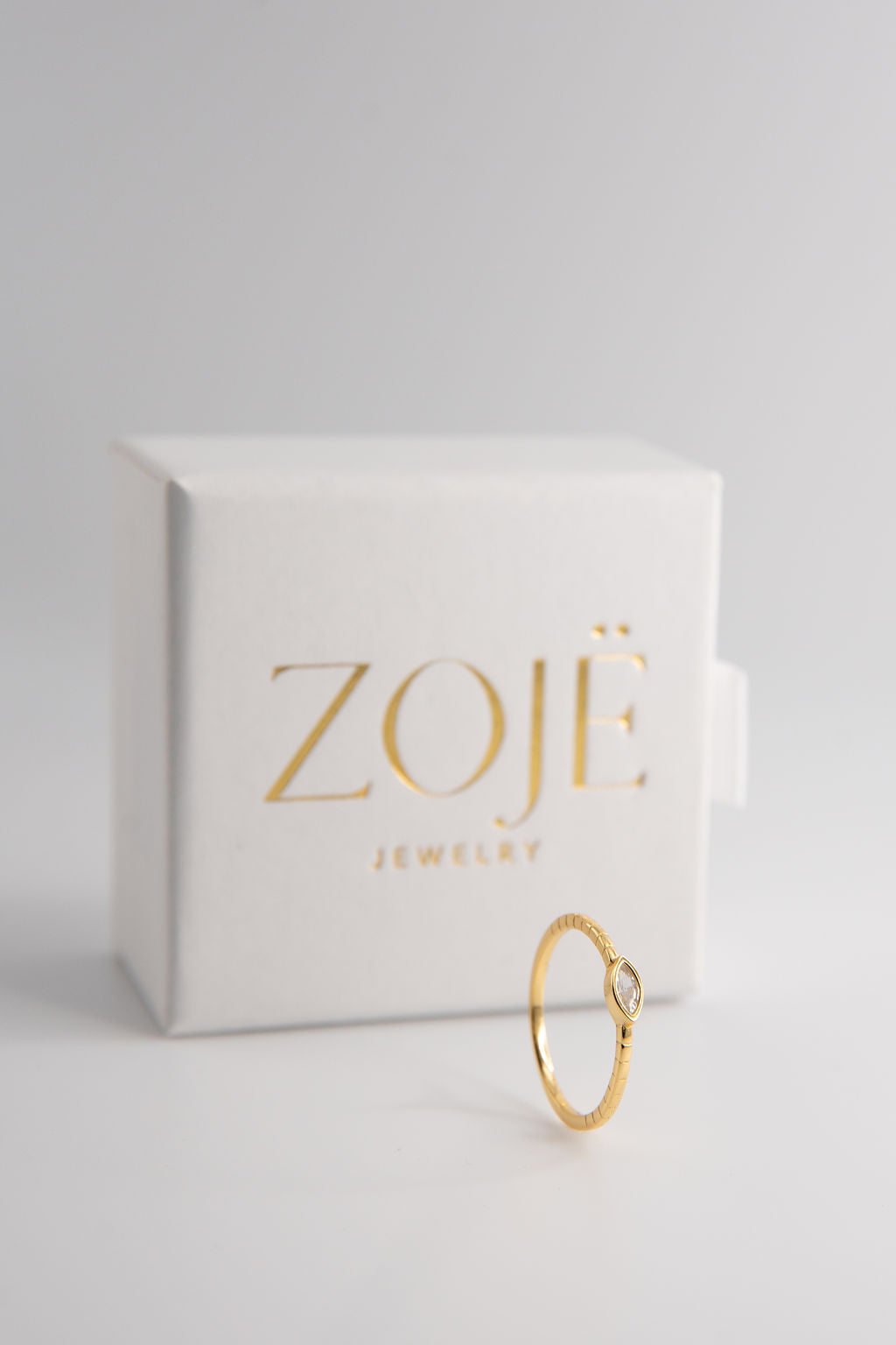 Ring Emira